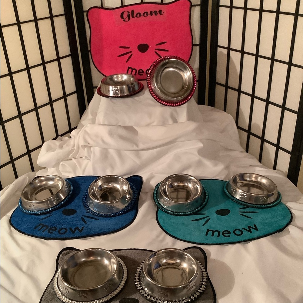Personalized mat and bling bowl set.